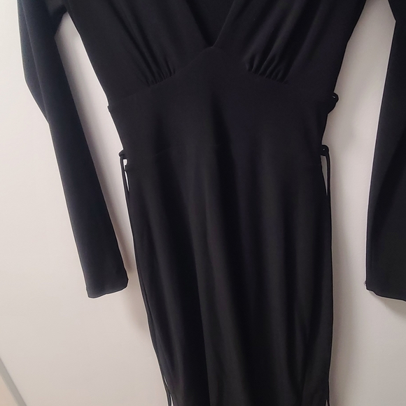 Chic Black Long Sleeve Dress - Picture 8 of 8